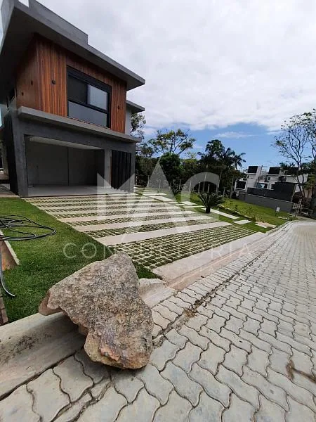 Casa em Condomínio no Bosque de Taquaras